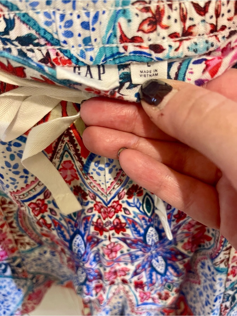 GAP Paisley Multicolor Drawstring Shorts - Picture 4 of 5